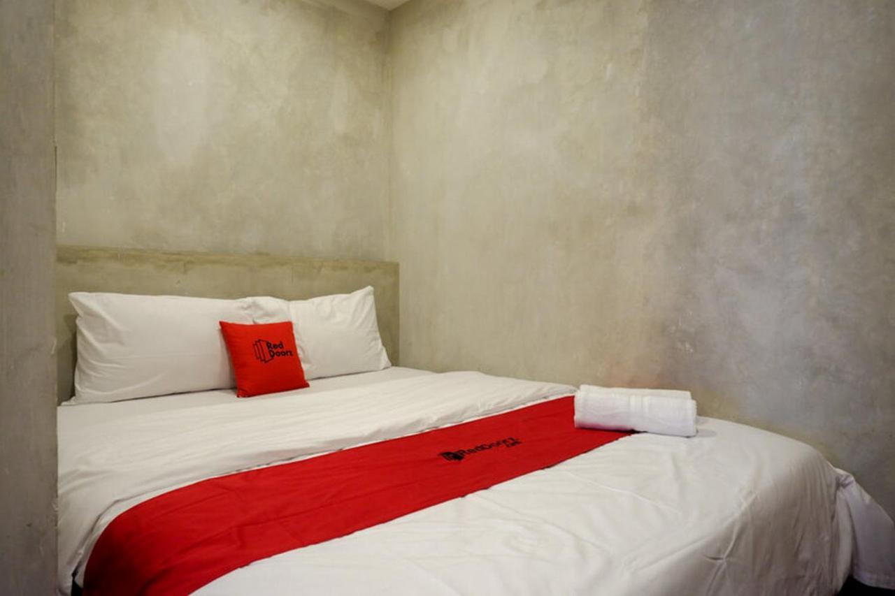 Reddoorz Plus Near Kawasan Sam Poo Kong Semarang Exterior photo